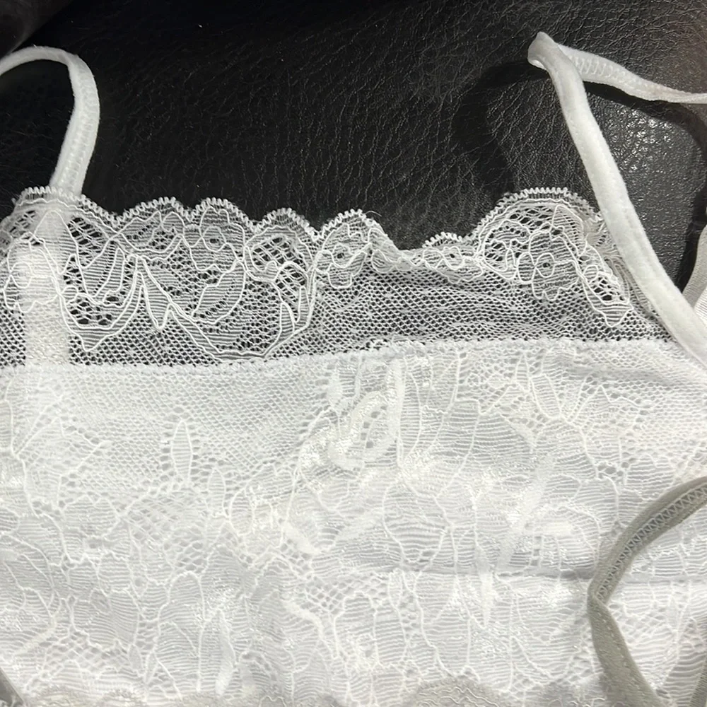 Four lace camis NWOT - Picture 5 of 7